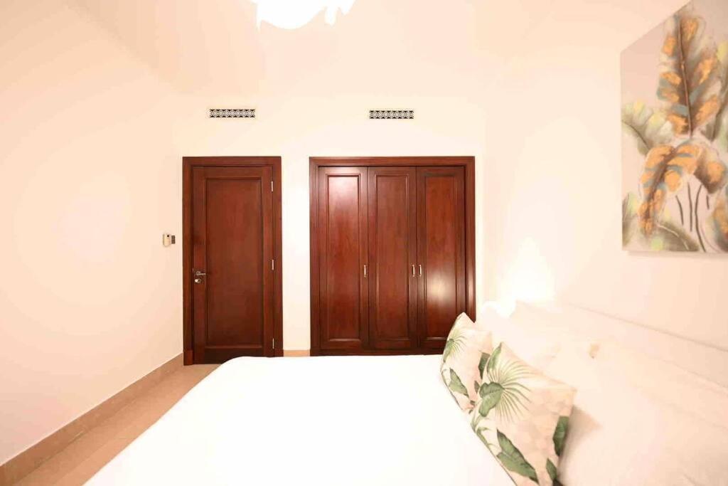 Brand New Furniture . Close To Dubai Mall. מראה חיצוני תמונה